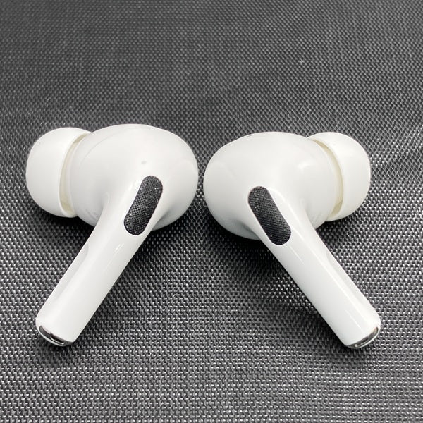 【中古】MagSafe充電ケース(USB-C)付きAirPods Pro(第2世代) MTJV3JA【秋葉原】