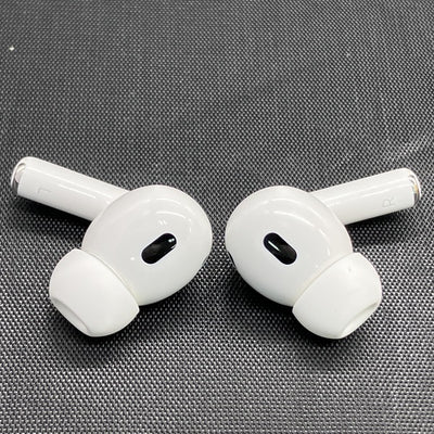 【中古】MagSafe充電ケース(USB-C)付きAirPods Pro(第2世代) MTJV3JA【秋葉原】