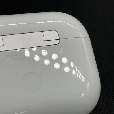 【中古】MagSafe充電ケース(USB-C)付きAirPods Pro(第2世代) MTJV3JA【秋葉原】