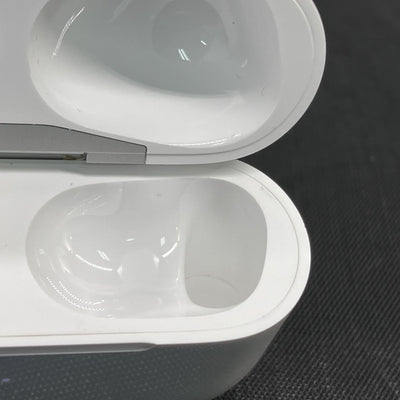 【中古】MagSafe充電ケース(USB-C)付きAirPods Pro(第2世代) MTJV3JA【秋葉原】
