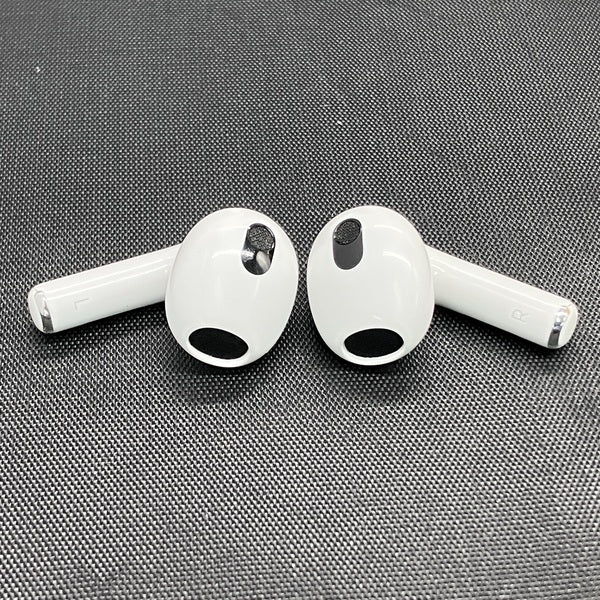 Apple - 【中古美品】 第3世代 Airpods3 MME73J/A Apple 【中古】Airpods MME73J/A 3rd Generation【秋葉原】 – e