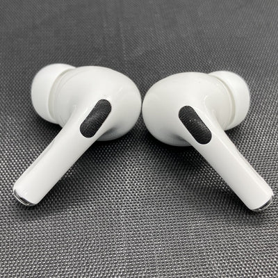 【中古】MagSafe充電ケース(USB-C)付きAirPods Pro(第2世代) MTJV3JA【秋葉原】