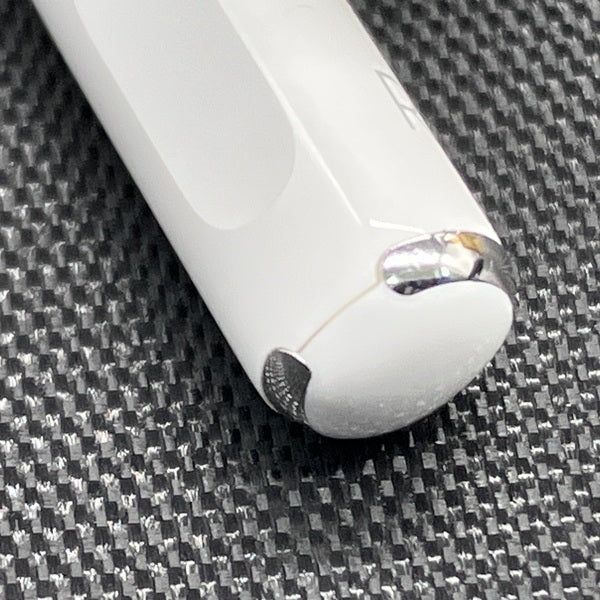 【中古】MagSafe充電ケース(USB-C)付きAirPods Pro(第2世代) MTJV3JA【秋葉原】