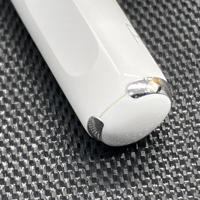 【中古】MagSafe充電ケース(USB-C)付きAirPods Pro(第2世代) MTJV3JA【秋葉原】