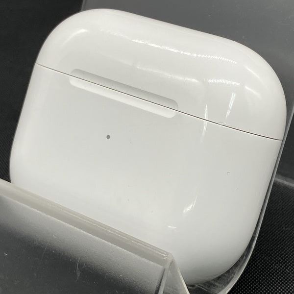 【中古】AirPods 充電ケース (第3世代)【秋葉原】
