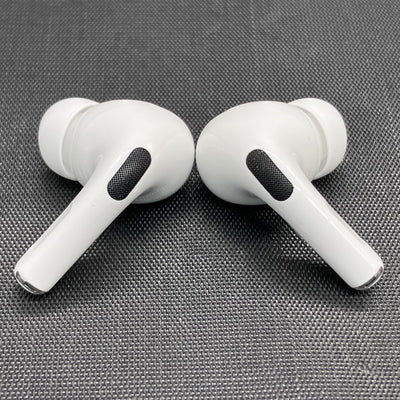【中古】MagSafe充電ケース(USB-C)付きAirPods Pro(第2世代) MTJV3JA【秋葉原】