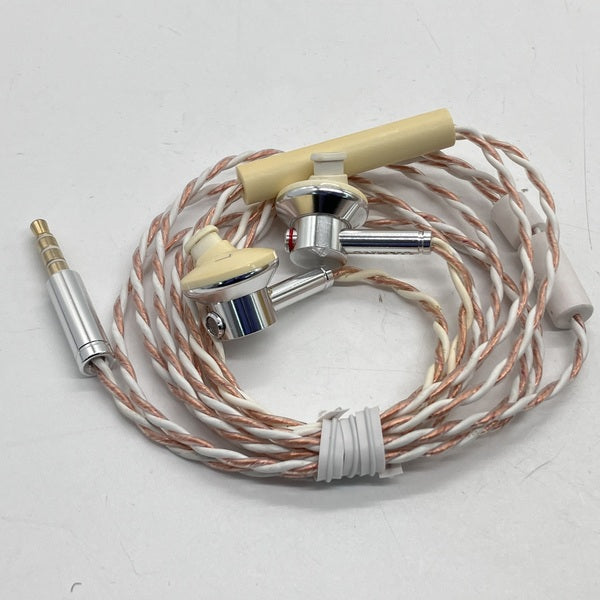 【中古】E700MW ホワイト【秋葉原】