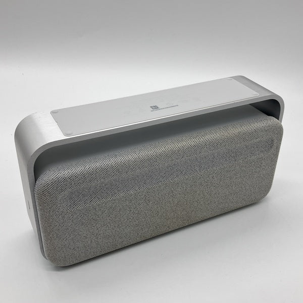 【中古】SoundLink Home Bluetooth Speaker Light Silver【秋葉原】