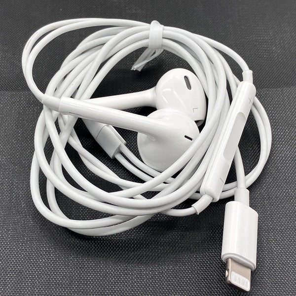 【中古】EarPods with Lightning Connector【秋葉原】