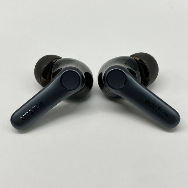 【中古】Air Pro 4 - Black【秋葉原】