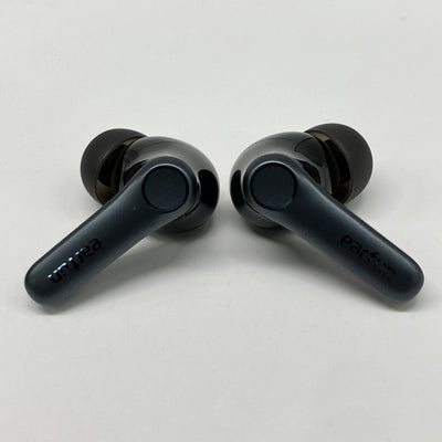 【中古】Air Pro 4 - Black【秋葉原】