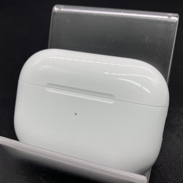 【中古】MagSafe充電ケース(USB-C)付きAirPods Pro(第2世代) MTJV3JA【秋葉原】