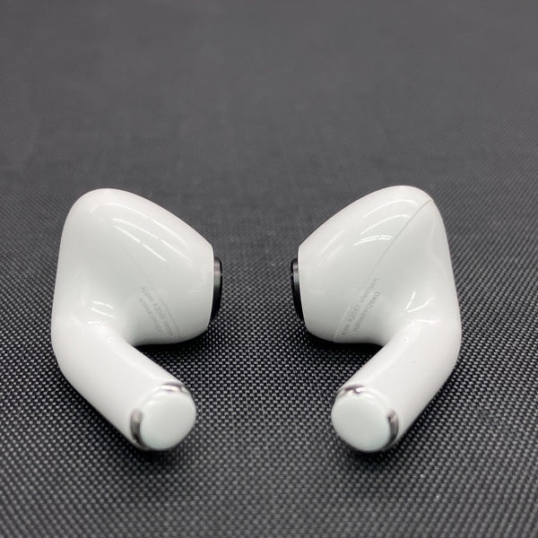 【中古】MagSafe充電ケース(USB-C)付きAirPods Pro(第2世代) MTJV3JA【秋葉原】