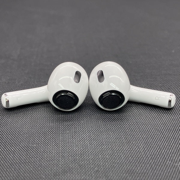 【中古】MagSafe充電ケース(USB-C)付きAirPods Pro(第2世代) MTJV3JA【秋葉原】