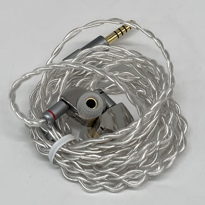 【中古】illustrious 光輝【日本橋】