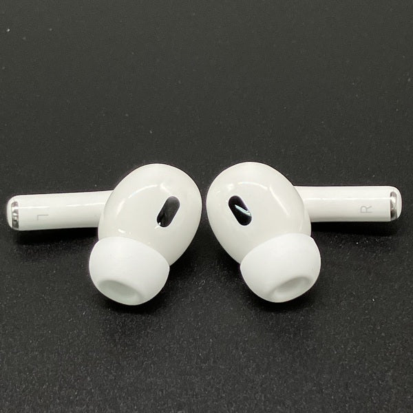 【中古】MagSafe充電ケース(USB-C)付きAirPods Pro(第2世代) MTJV3JA【秋葉原】