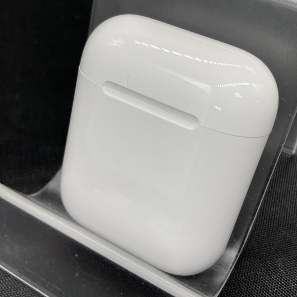 【中古】AirPods with Charging Case MV7N2J/A【日本橋】