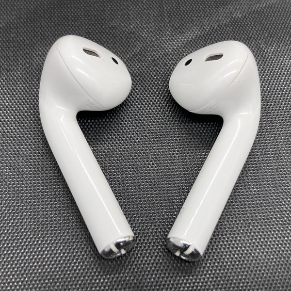 【中古】AirPods with Charging Case MV7N2J/A【日本橋】