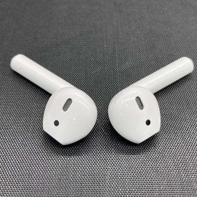 【中古】AirPods with Charging Case MV7N2J/A【日本橋】