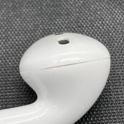 【中古】AirPods with Charging Case MV7N2J/A【日本橋】