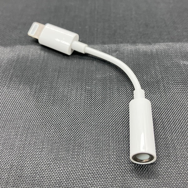 【中古】Apple Lightning - 3.5mmヘッドフォンジャックアダプタ MMX62J/A【仙台】