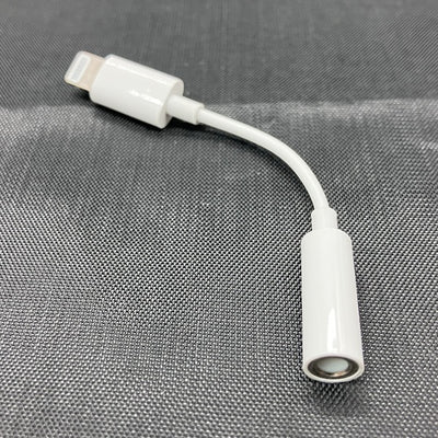 【中古】Apple Lightning - 3.5mmヘッドフォンジャックアダプタ MMX62J/A【仙台】