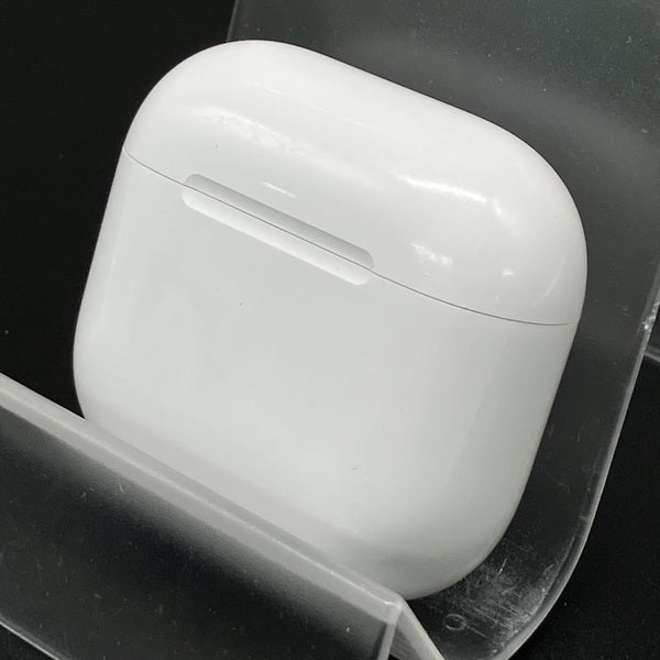 【中古】AirPods 4 MXP63J/A【秋葉原】