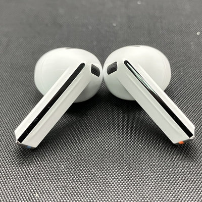 【中古】Galaxy Buds3 ホワイト 【SM-R530NZWAXJP】【秋葉原】