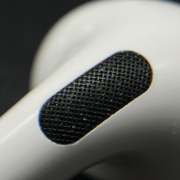 【中古】MagSafe充電ケース(USB-C)付きAirPods Pro(第2世代) MTJV3JA【秋葉原】