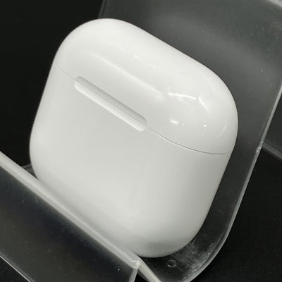 【中古】AirPods 4 MXP93J/A（アクティブノイズキャンセリング搭載）【秋葉原】