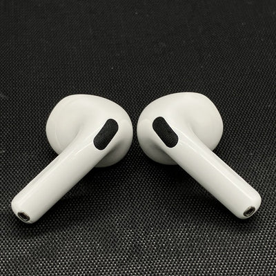 【中古】AirPods 4 MXP93J/A（アクティブノイズキャンセリング搭載）【日本橋】