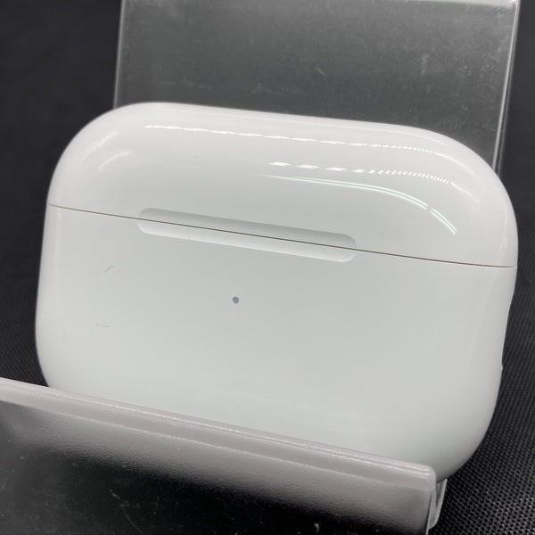 【中古】MagSafe充電ケース(USB-C)付きAirPods Pro(第2世代) MTJV3JA(海外モデル)【秋葉原】