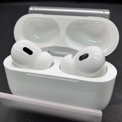 【中古】MagSafe充電ケース(USB-C)付きAirPods Pro(第2世代) MTJV3JA【秋葉原】