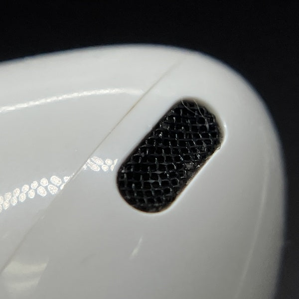 【中古】MagSafe充電ケース(USB-C)付きAirPods Pro(第2世代) MTJV3JA【秋葉原】