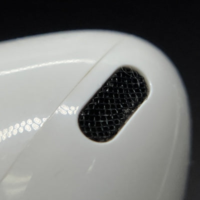 【中古】MagSafe充電ケース(USB-C)付きAirPods Pro(第2世代) MTJV3JA【秋葉原】