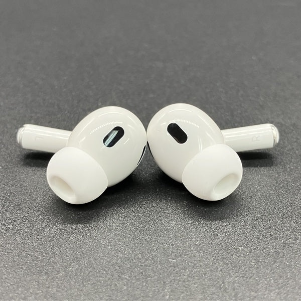 Apple 【中古】MagSafe充電ケース(USB-C)付きAirPods Pro(第2