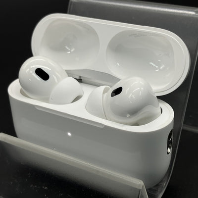 【中古】MagSafe充電ケース(USB-C)付きAirPods Pro(第2世代) MTJV3JA【秋葉原】