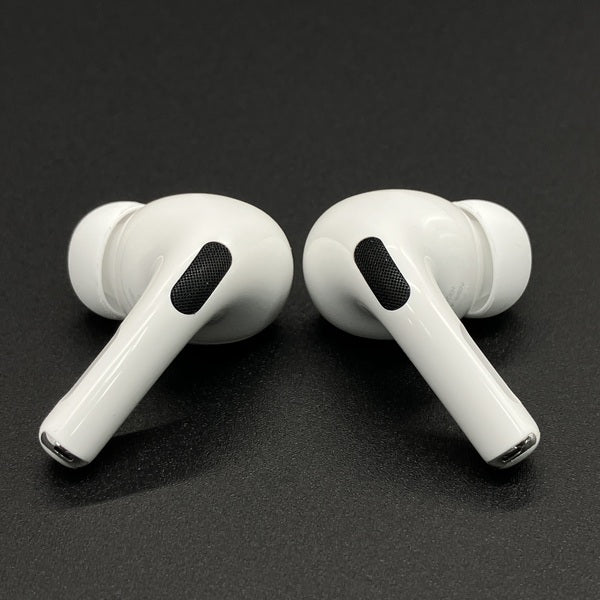 【中古】MagSafe充電ケース(USB-C)付きAirPods Pro(第2世代) MTJV3JA【秋葉原】