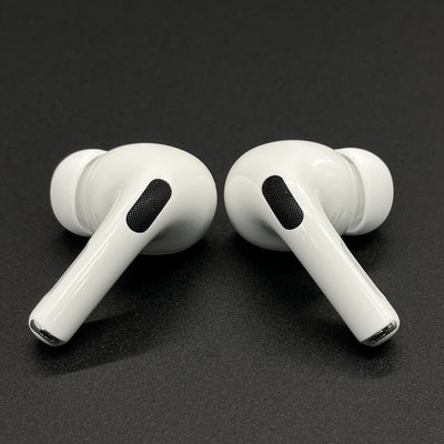【中古】MagSafe充電ケース(USB-C)付きAirPods Pro(第2世代) MTJV3JA【秋葉原】