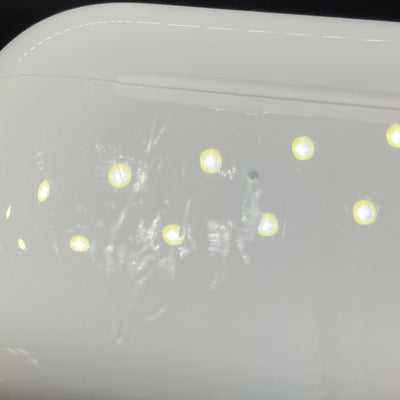 【中古】MagSafe充電ケース(USB-C)付きAirPods Pro(第2世代) MTJV3JA【秋葉原】