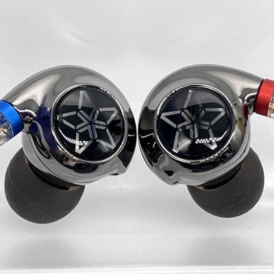 【中古】FH11 Black 【FIO-IEM-FH11-B】【秋葉原】