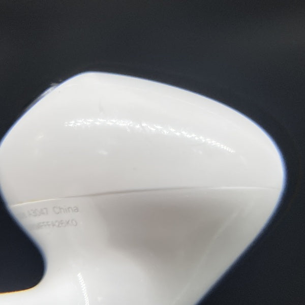 【中古】MagSafe充電ケース(USB-C)付きAirPods Pro(第2世代) MTJV3JA【日本橋】