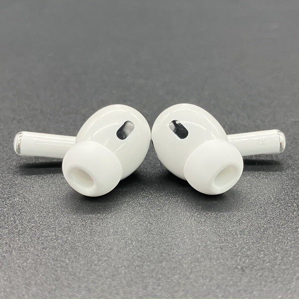 AirPods Pro MagSafe充電ケース付き　中古品　正規品 Apple 【中古】MagSafe充電ケース(USB-C)付きAirPods Pro(第2