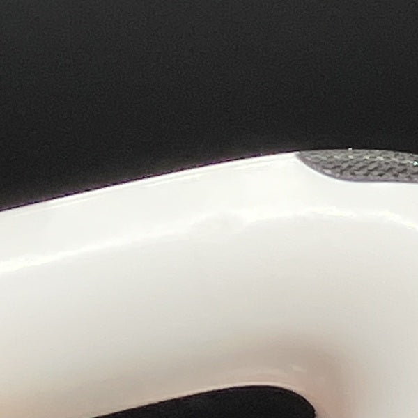 【中古】MagSafe充電ケース(USB-C)付きAirPods Pro(第2世代) MTJV3JA【秋葉原】