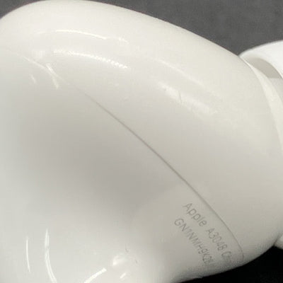 【中古】MagSafe充電ケース(USB-C)付きAirPods Pro(第2世代) MTJV3JA【秋葉原】