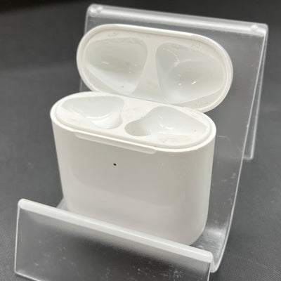 【中古】Wireless Charging Case for AirPods MR8U2J/A【秋葉原】
