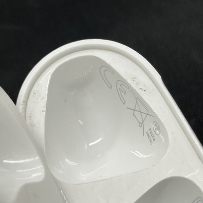 【中古】Wireless Charging Case for AirPods MR8U2J/A【秋葉原】