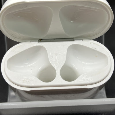 【中古】Wireless Charging Case for AirPods MR8U2J/A【秋葉原】