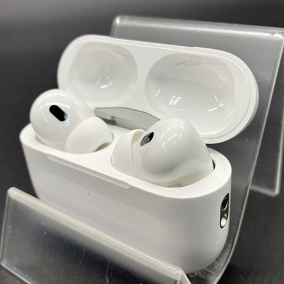 【中古】MagSafe充電ケース(USB-C)付きAirPods Pro(第2世代) MTJV3JA【秋葉原】
