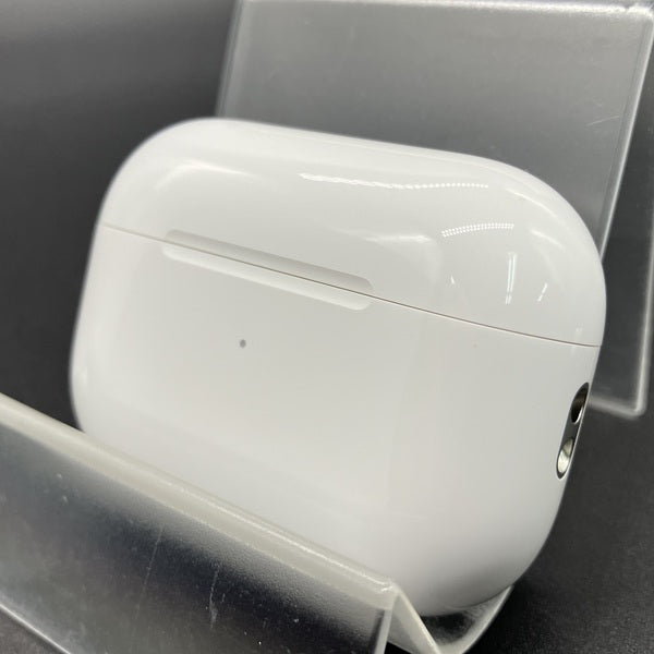 【中古】MagSafe充電ケース(USB-C)付きAirPods Pro(第2世代) MTJV3JA【秋葉原】